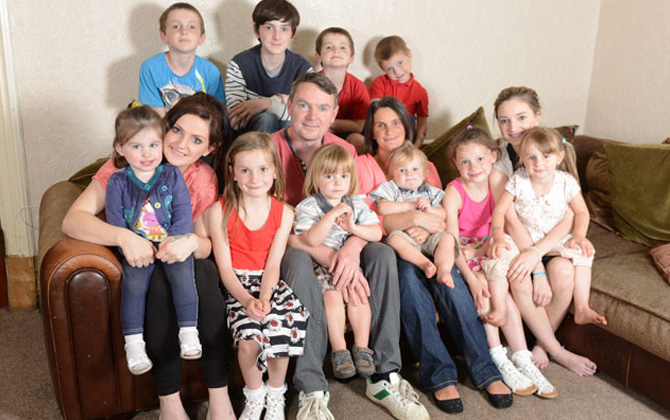 19 çocuğa sahip olan İngiltere’nin en kalabalık ailesi!